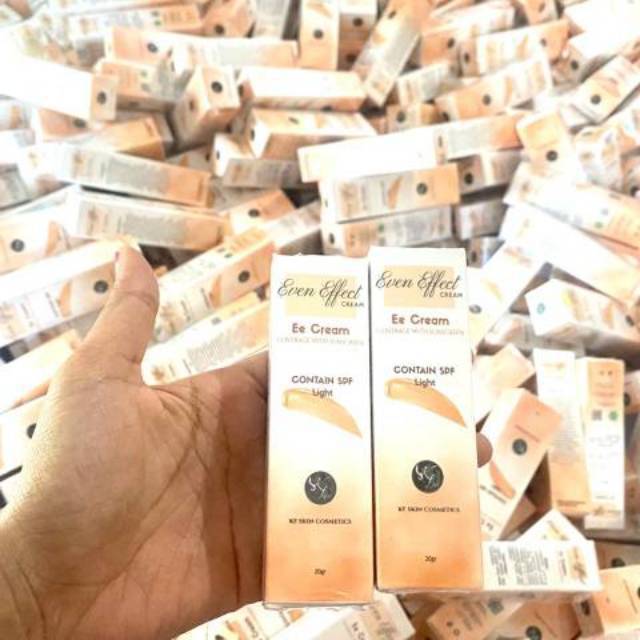EE CREAM KF SKIN Natural / Light