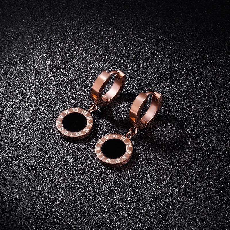 Anting Titanium Rose Gold Asli Wanita Fashion Anti Karat Murah AA003 Motif Bulat romawi hitam