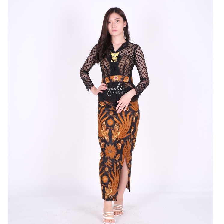 Setelan Kebaya Bali jadi Hitam Kartini lengan panjang | Rok Span Batik