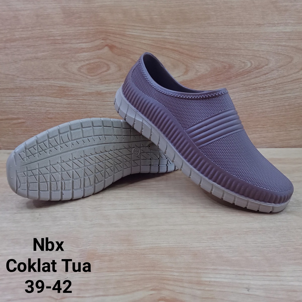 (COD) Sepatu Karet Pantofel Formal Pria Anti Air ATT NBX 663