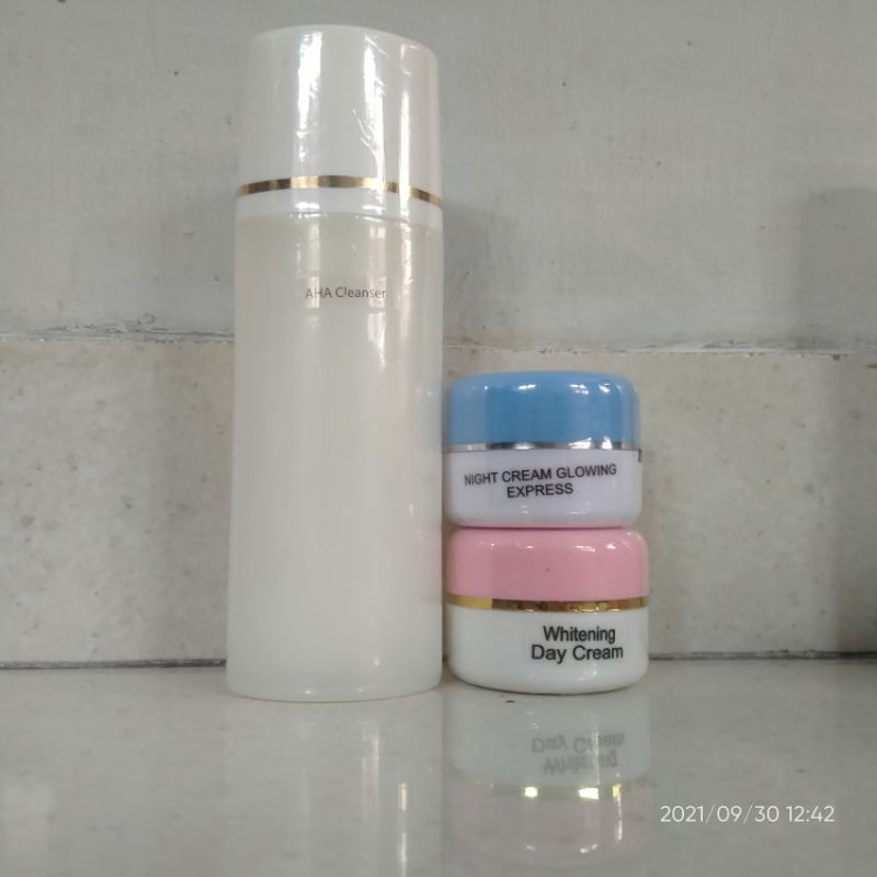 cream glowing express