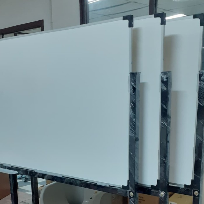 

PROMO Papan Tulis Standing Roda Berkunci