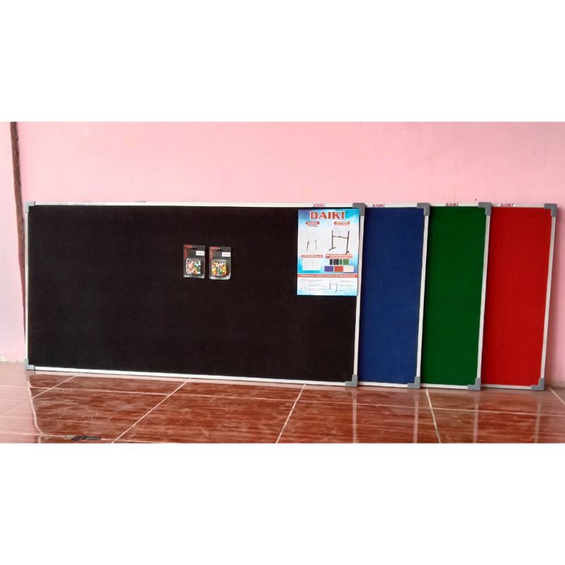 

Promo Softboard / papan mading DAIKI Bludru Hijau Uk 60x120 Cm