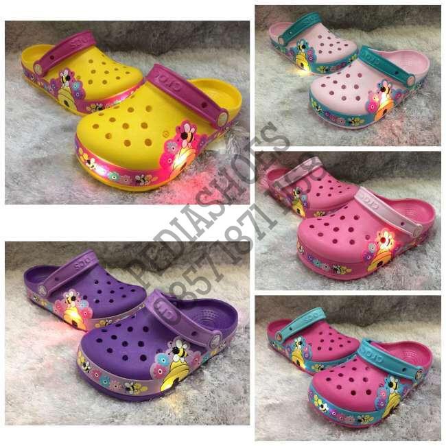 OBRAL (Clearance Sale) Sandal Lampu Anak Led Crocs Crocslights Bee Lebah TERBARU