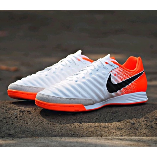 nike tiempo futsal