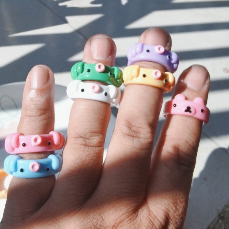 1pc Cincin Model Terbuka Adjustable Desain Kartun Beruang Kecil Bahan Resin Warna Permen Untuk Pesta