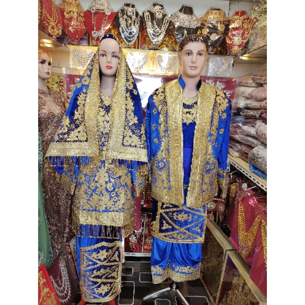 baju penganten adat koto gadang Minang.