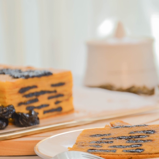 

Lapis Legit Ibuku - Lapis Legit Wijsman Prunes Premium Layer Cake 20 x 20 Cm