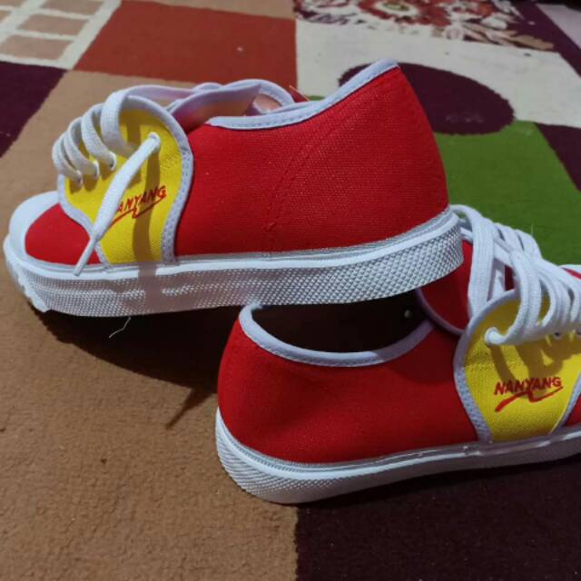 Sepatu nanyang