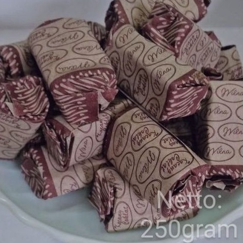 

dodol garut coklat kacang/dodol garut/cemilan/oleh oleh/dodol enak/dodol murah/dodol asli garut/250g