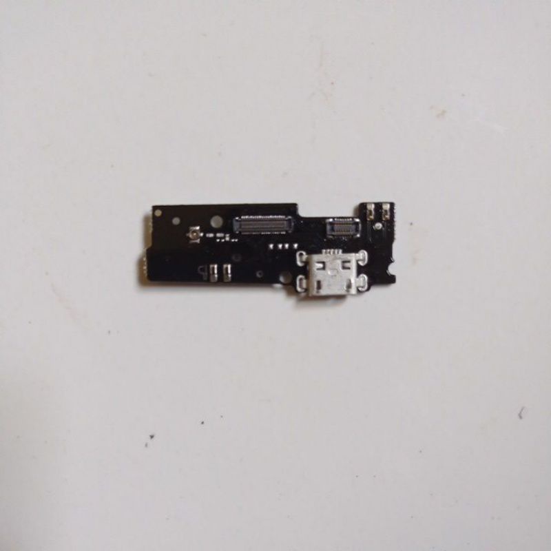 CONECTOR PLUG IN MAIN BOARD MOTO E4 PLUS KONEKTOR PCB PAPAN CHAS MOTOROLA E4+ XT1770 XT 1770