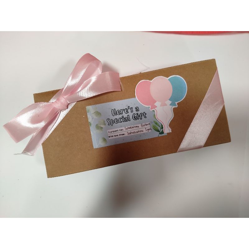 

Set Hampers Hadiah Ulang Tahun