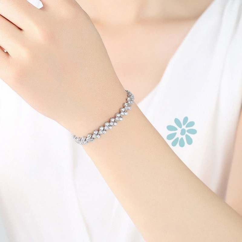 Women Fashion Crystal Bangle Bracelets  /  Girls Charm Adjustable Chain Bracelet / Ladies Trendy Sliver Gold Charm Bangle