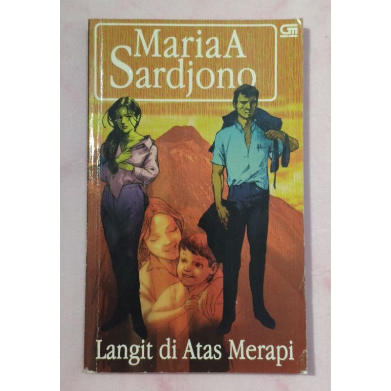 Novel bekas/preloved Langit di Atas Merapi