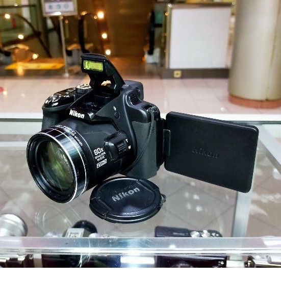Kamera Nikon P600 Wi-Fi / kamera Vlog