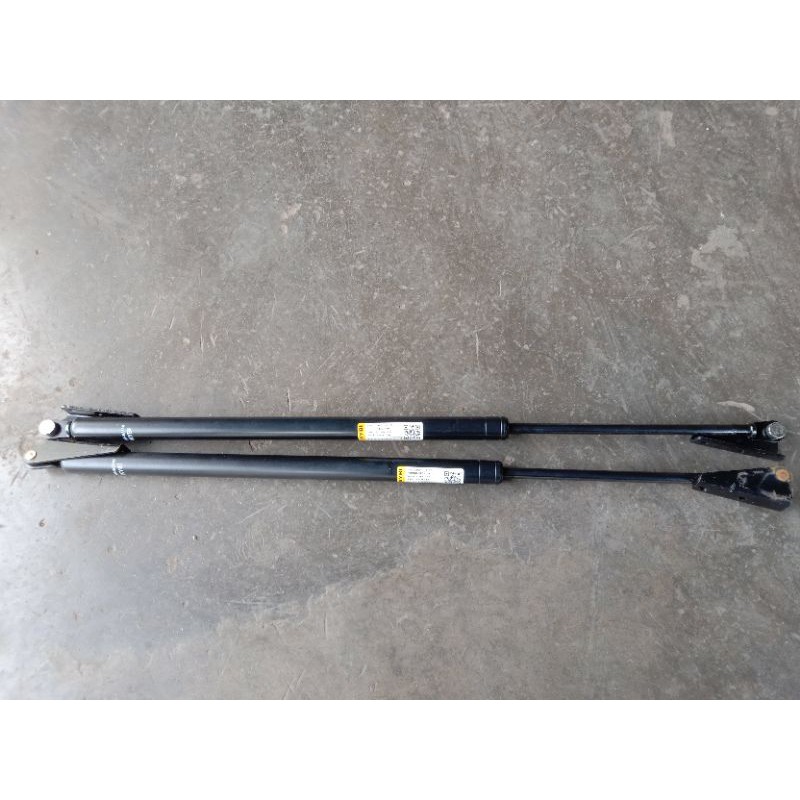 Shock bagasi/ shock breaker bagasi set daihatsu luxio