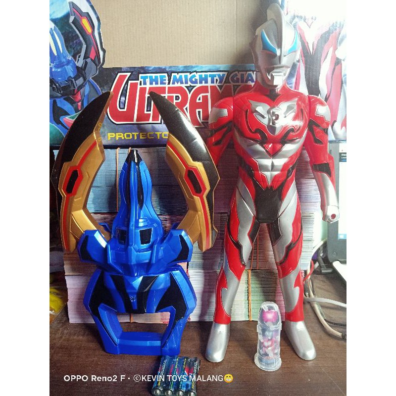 BP 9562 mainan anak robot ultramen + senjata pakai baterai bisa bunyi / the mighty giant ultraman