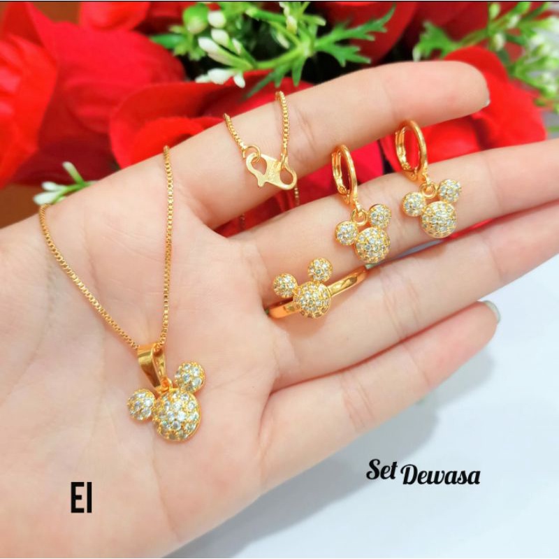 Set Dewasa Tanpa Gelang Tangan Perhiasan Wanita Gold dan Silver limited edition