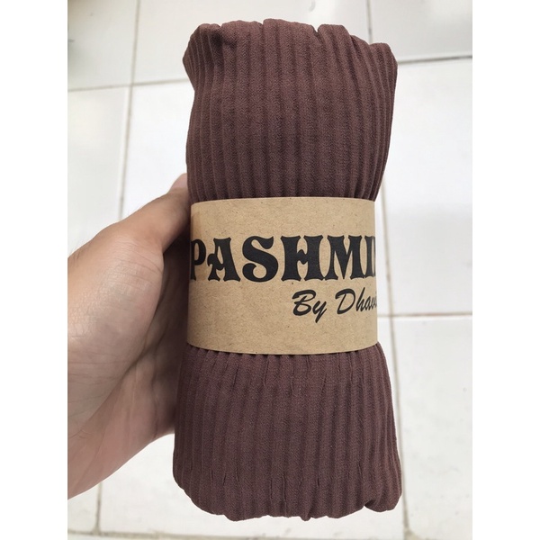 Hijab Pasmina plisket premium / Pasmina Plisket lidi / Pasmina pleated shawl / Pashmina plisket Tanpa Garis Tengah-Brownies - Full plis