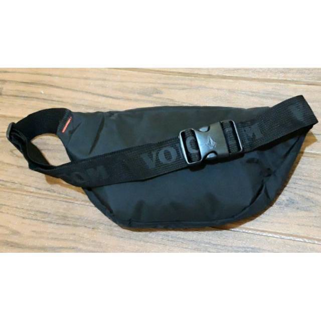 TAS VOLCOM WAISTBAG VOLCOM TAS SELEMPANG VOLCOM PREMIUM LOGO BESI