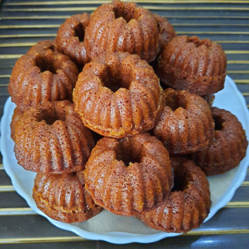 

Bolu sakura karamel