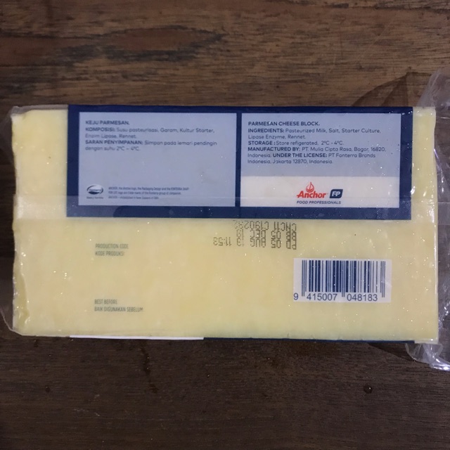 Keju Anchor Parmesan Cheese 800gr