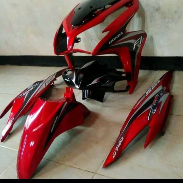 Body halus Vario 125 lama/old merah