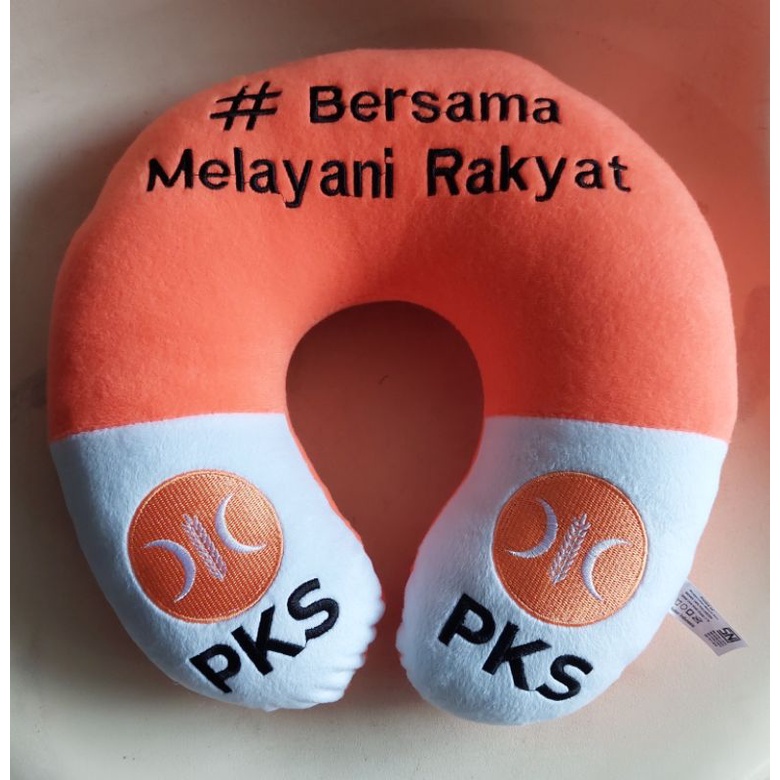 Bantal leher ( BISA REQUEST Bordir NAMA )..Minimal Order ya...???