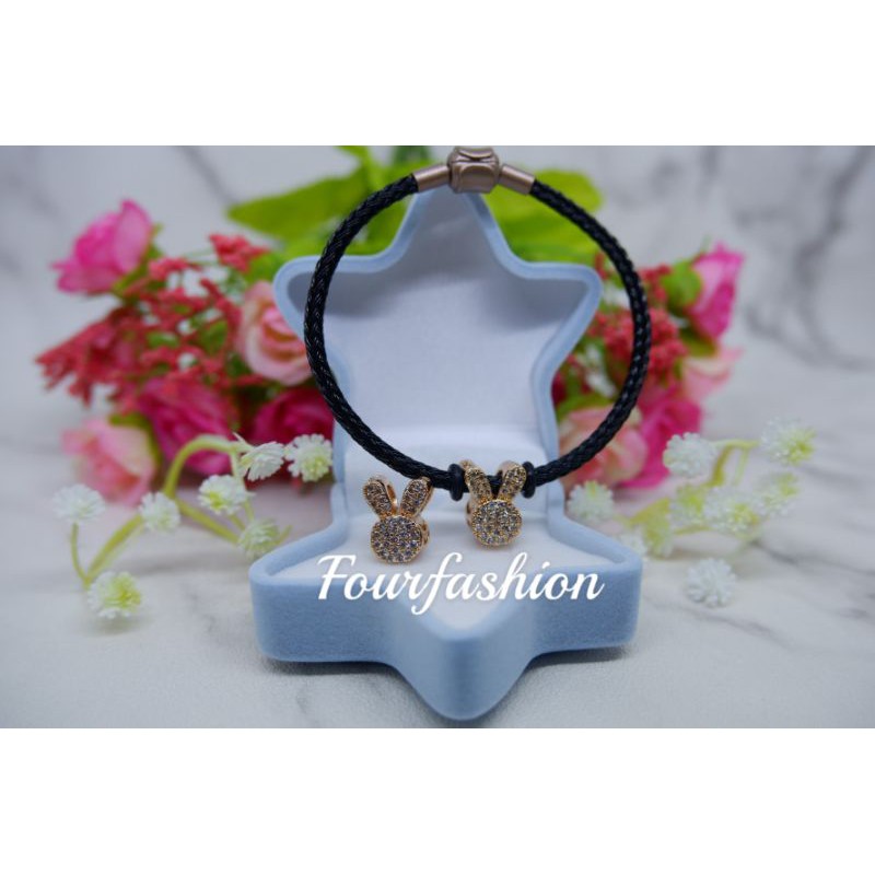 Fourfashion Charm MODEL Rabbit Untuk Gelang Pandora / Tali Hongkong TH027