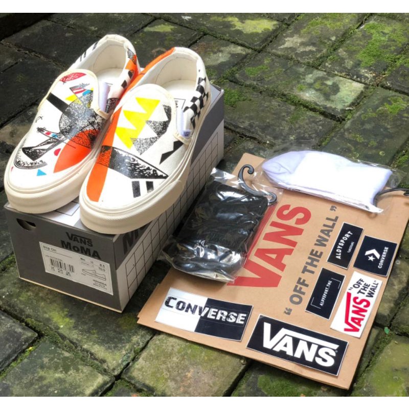 SEPATU SLIPON MOMA VANS SLIPON MOMA OG PREMIUM SNEAKERS PRIA SLIPON VANS