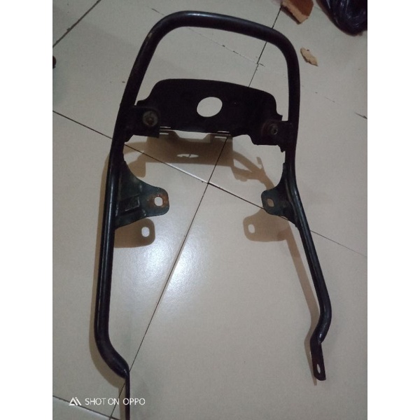 behel belakang Yamaha YT 115