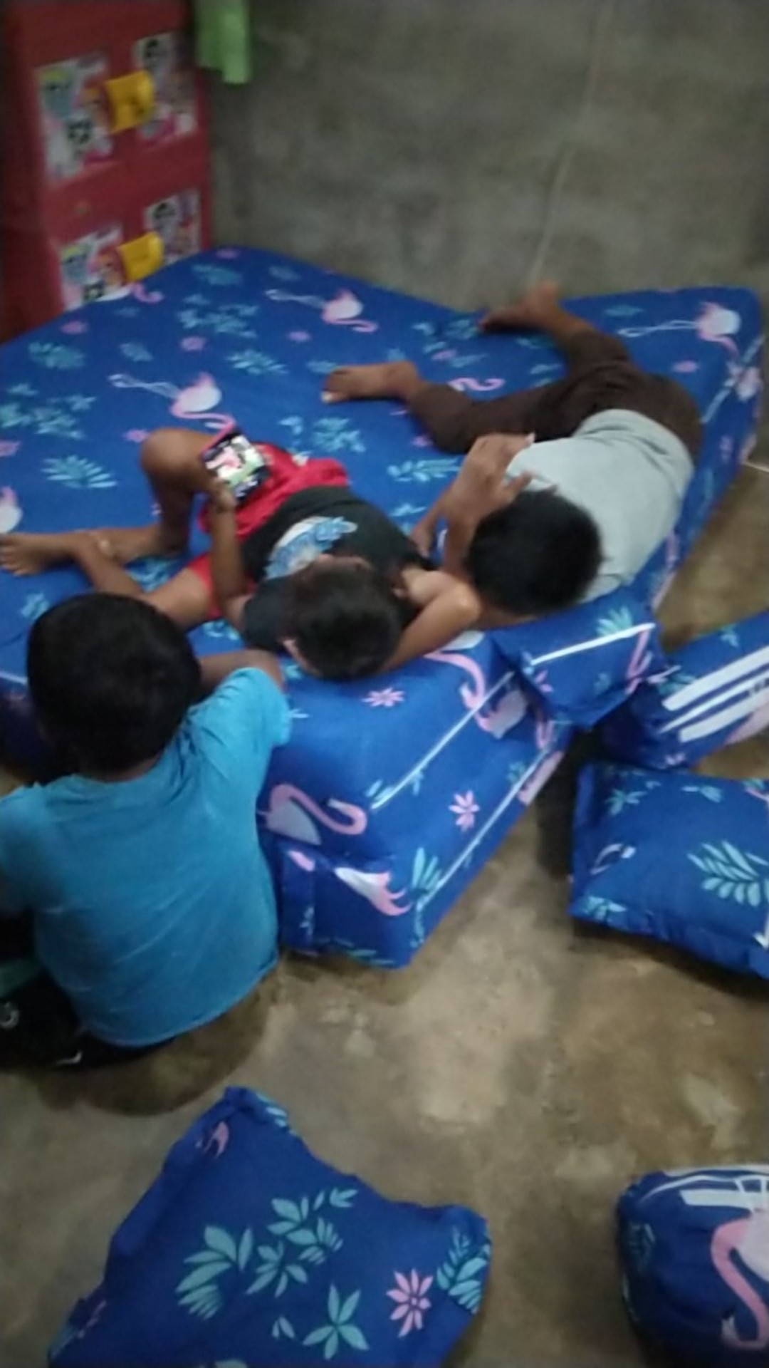 Cover/sarung Sofa Bed Sofabed  Murah Uk-(200x160x20)&(200x180x20)