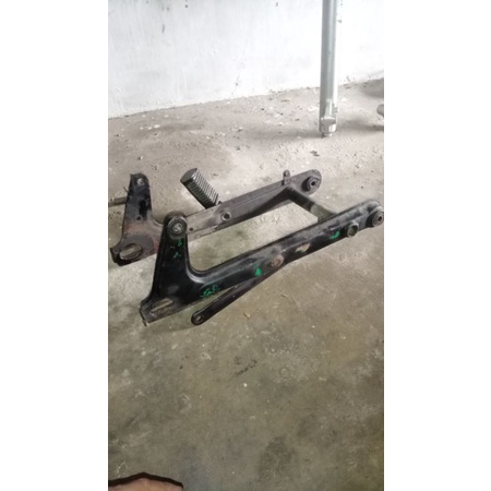 swing arm Suzuki a100 tahun tua