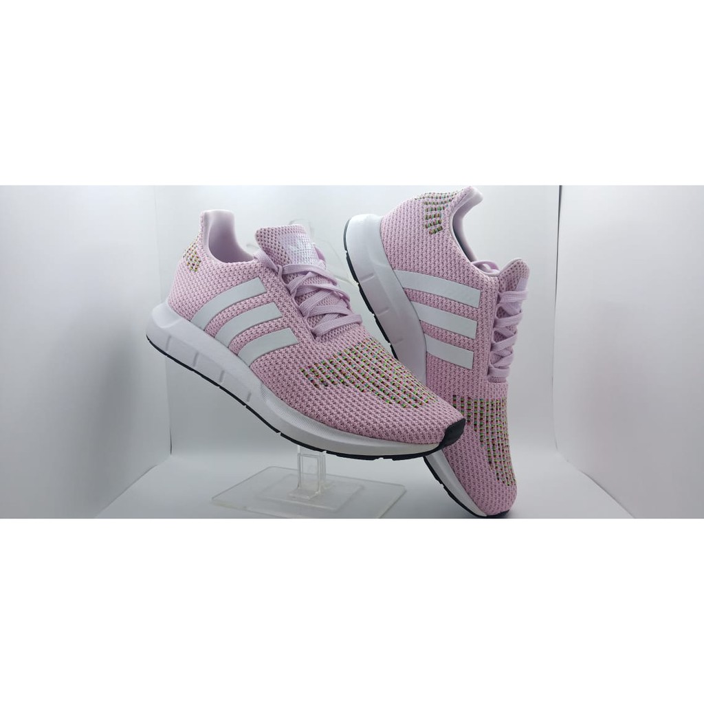 ADIDAS SWIFT RUN W
