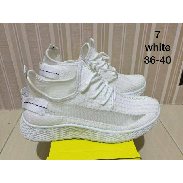 Sepatu import  cowok sepatu sneaker wanita tali  Belbe