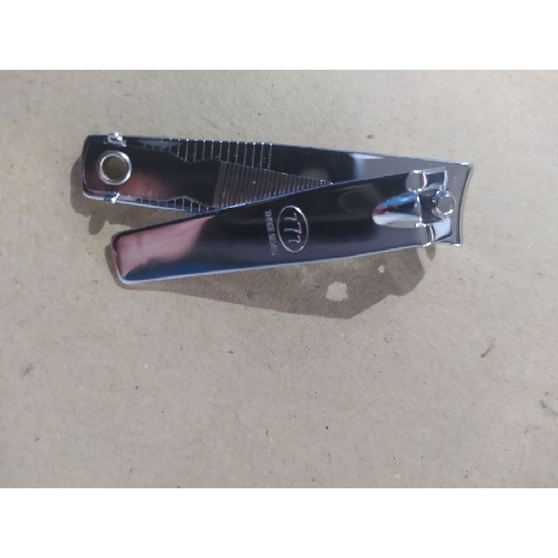 Gunting Kuku 777 Silver Uk. Sedang