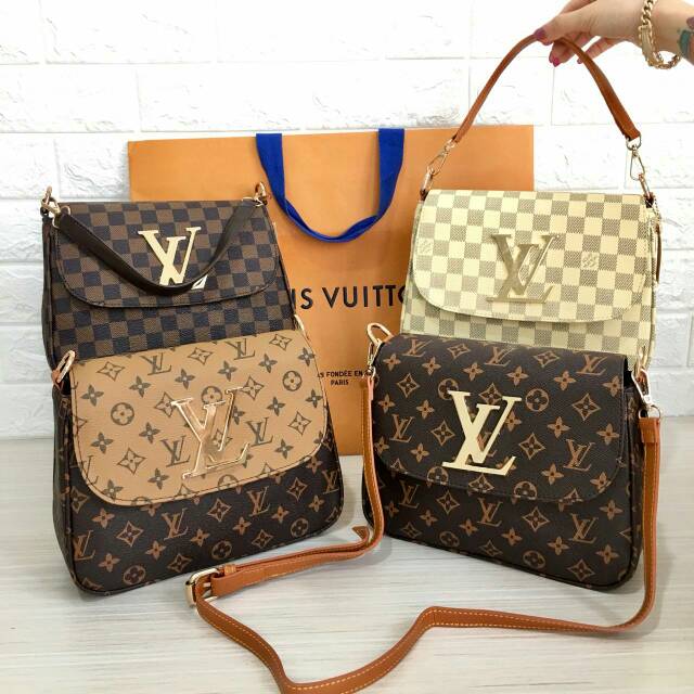Tas slempang LV Capucino