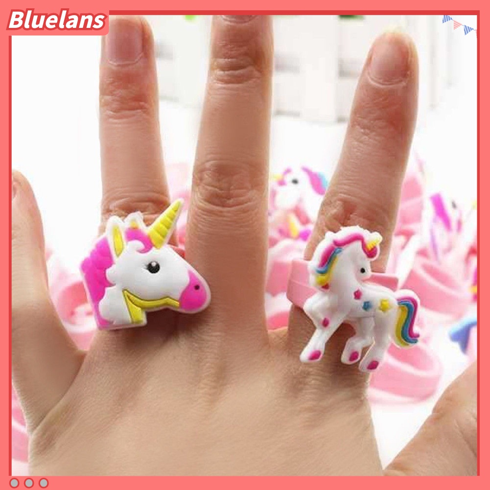8pcs / Set Cincin Bahan Silikon Motif Kartun Untuk Wanita