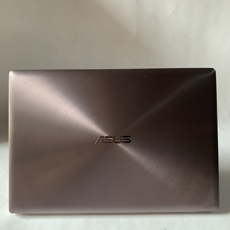 Laptop Gaming Asus Zenbook Asus UX303UB - Core i7 Gen6 - Ram 8gb ssd 240gb - VGA Nvidia 2gb