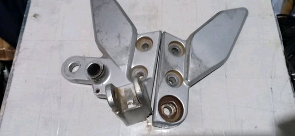 step depan yamaha vixion old original foot step yamaha vixion lama 3C1 ORIGINAL