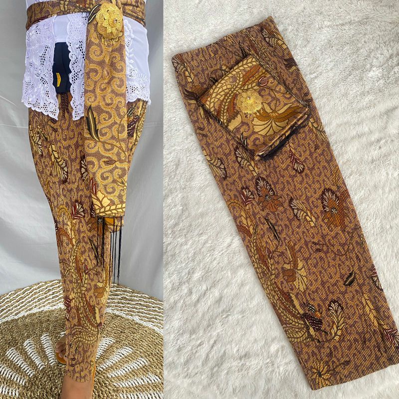 Kebaya Bali By Ani Kamen Jadi Plisket Batik