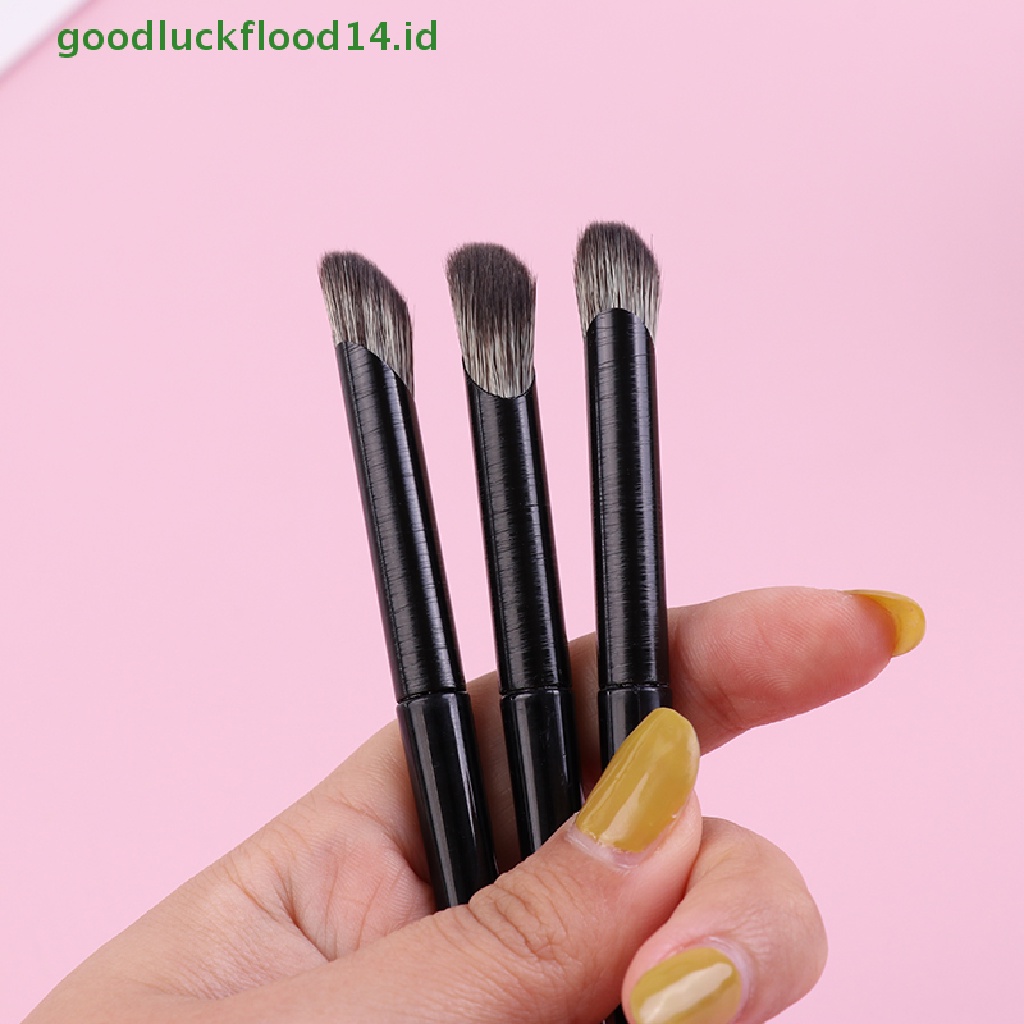 (GOOGFOUR) Brush Makeup Untuk Contour / Blending Hidung