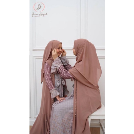 Square Lunara Gerai Aliyah