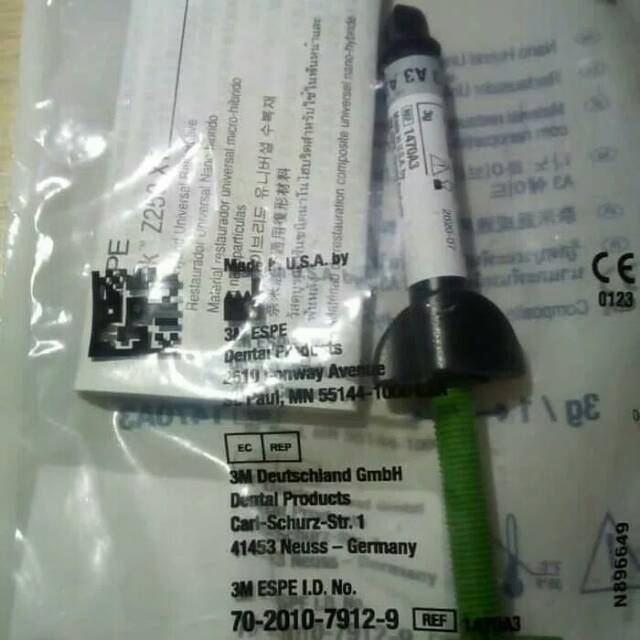3M ESPE Filtek Z250 XT warna A3 3Gram