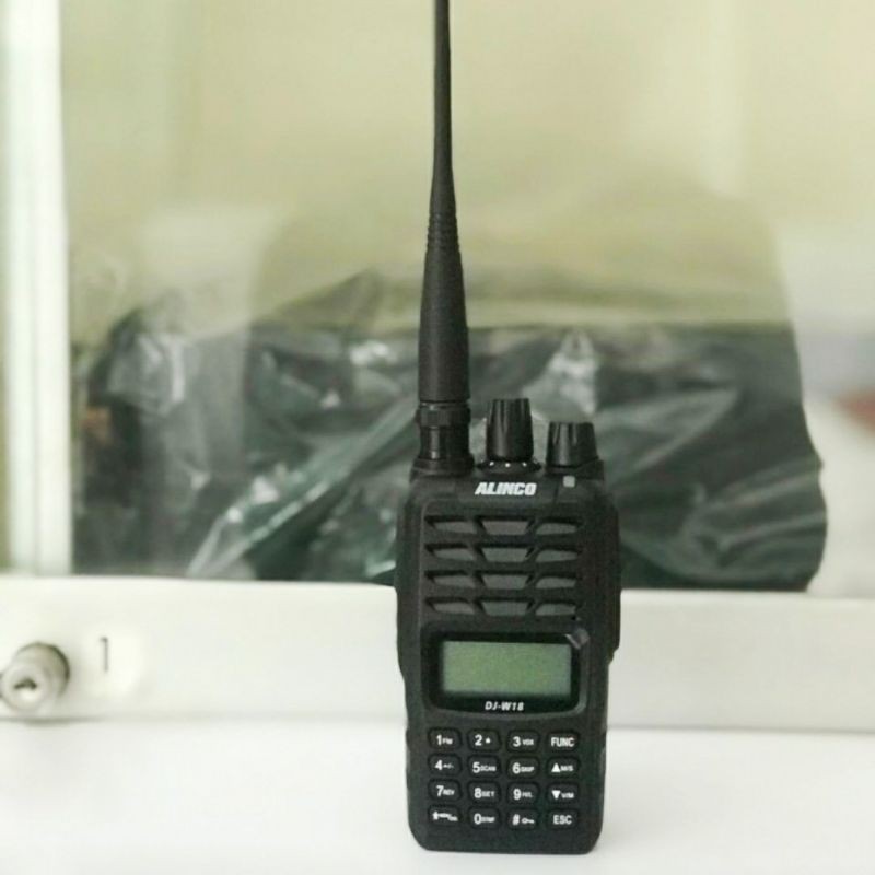 HT ALINCO DJ W18 VHF WATERPROOF / HT ANTI AIR ALINCO DJ W18 VHF ORIGINAL VHF 136 - 174 MHZ