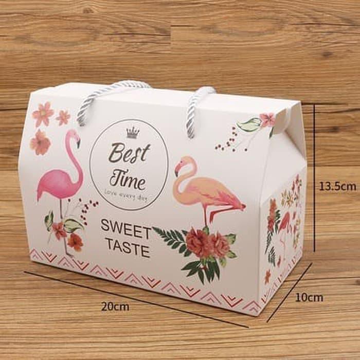 

PROMO - Box Hampers Kotak Motif Flaminggo / Kotak kado Besar Packing