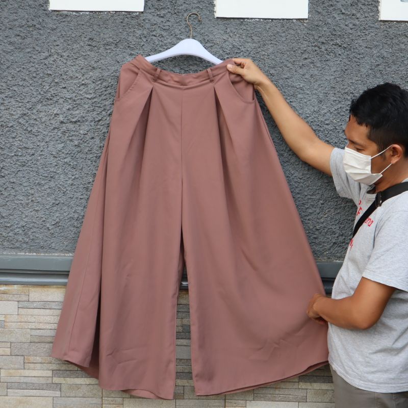 Wide pants Celana Kulot Lebar by riZAru