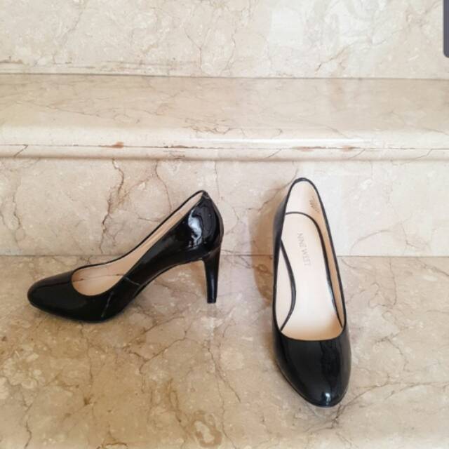 nine west patent pumps