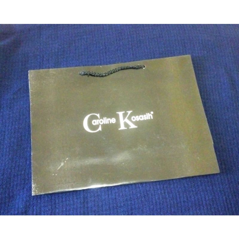 

Tas Kado/Paper Bag CAROLINE KOKASIH