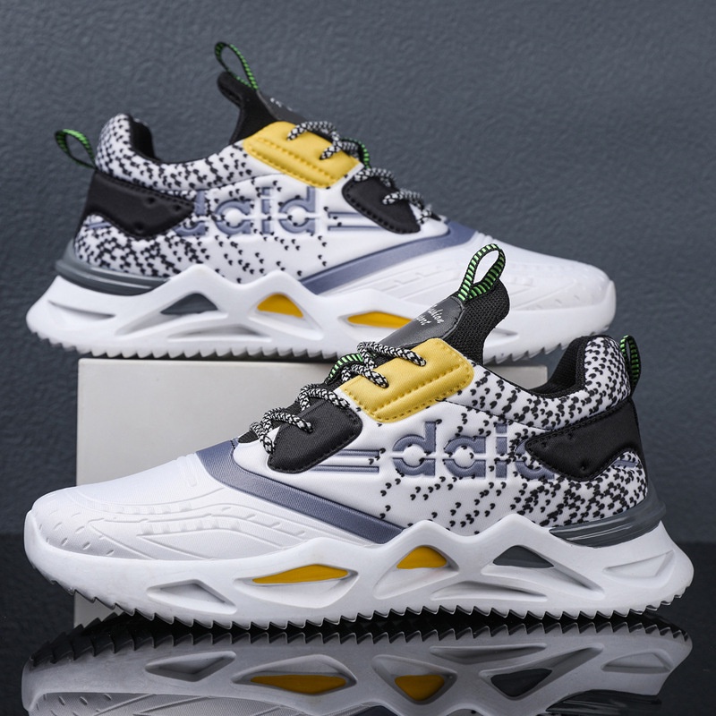 Sepatu   Fashion Kasual Sneakers LowTop  LowCut Sepatu Pria Korea Fashion Pria Berjalan sepatu Pria